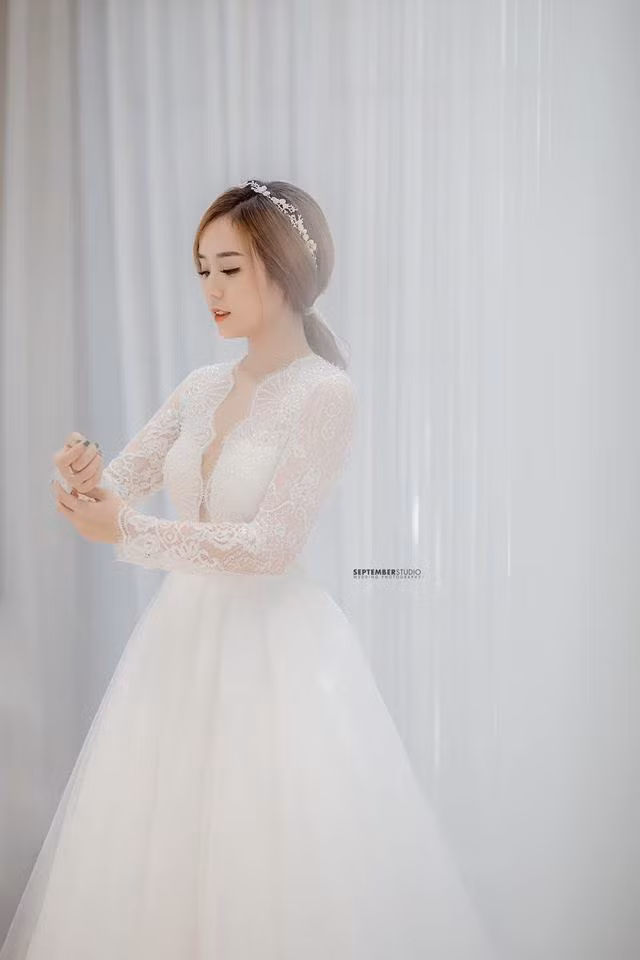 Showbiz 20/7: Kim Lý xoa bụng bầu bạn gái, lần đầu xác nhận Hồ Ngọc Hà “có tin vui” ảnh 20