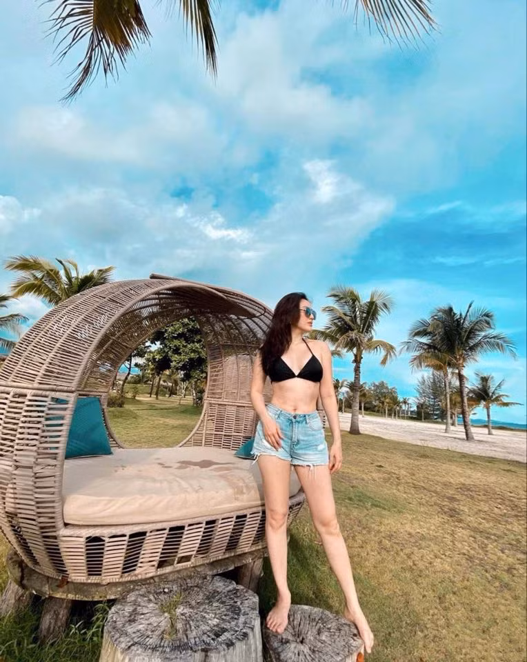 Showbiz 22/7: Hà Tăng gây sốt với vòng eo con kiến dù đã có 2 con, Tuấn Hưng ngưng ca hát ảnh 16