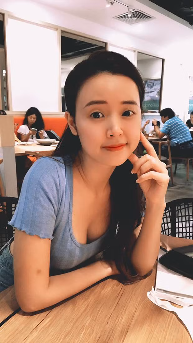 Showbiz 24/7: Lâm Vỹ Dạ khoe lưng trần, Midu để lộ mặt ít son phấn ảnh 2