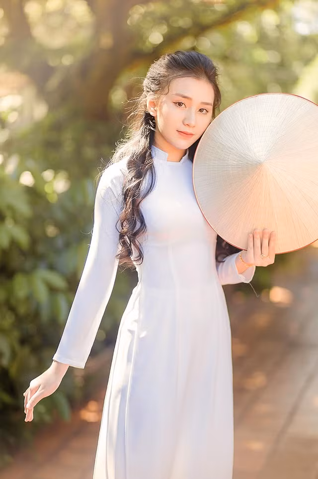 Sắc màu SV 23/7: Gái xinh RMIT tập làm giám đốc, Olympia xuất hiện "soái ca" ảnh 9