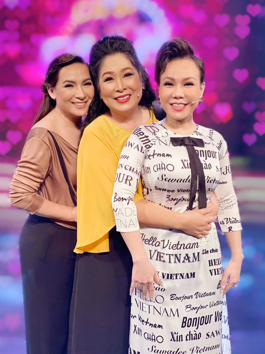 Showbiz 30/6: Hậu ly hôn, Bảo Ngọc vui vẻ bên gia đình, Hoài Lâm xuề xòa, xuống sắc ảnh 23