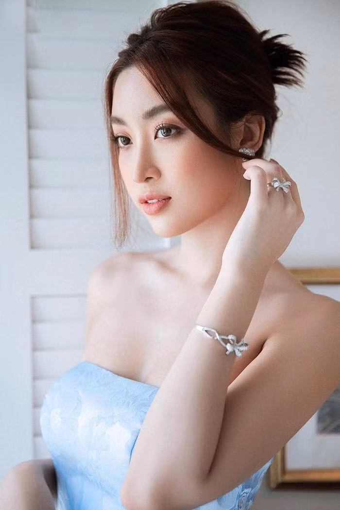 Hoa hậu Việt Nam 2006 nóng bỏng từng centimet ảnh 2