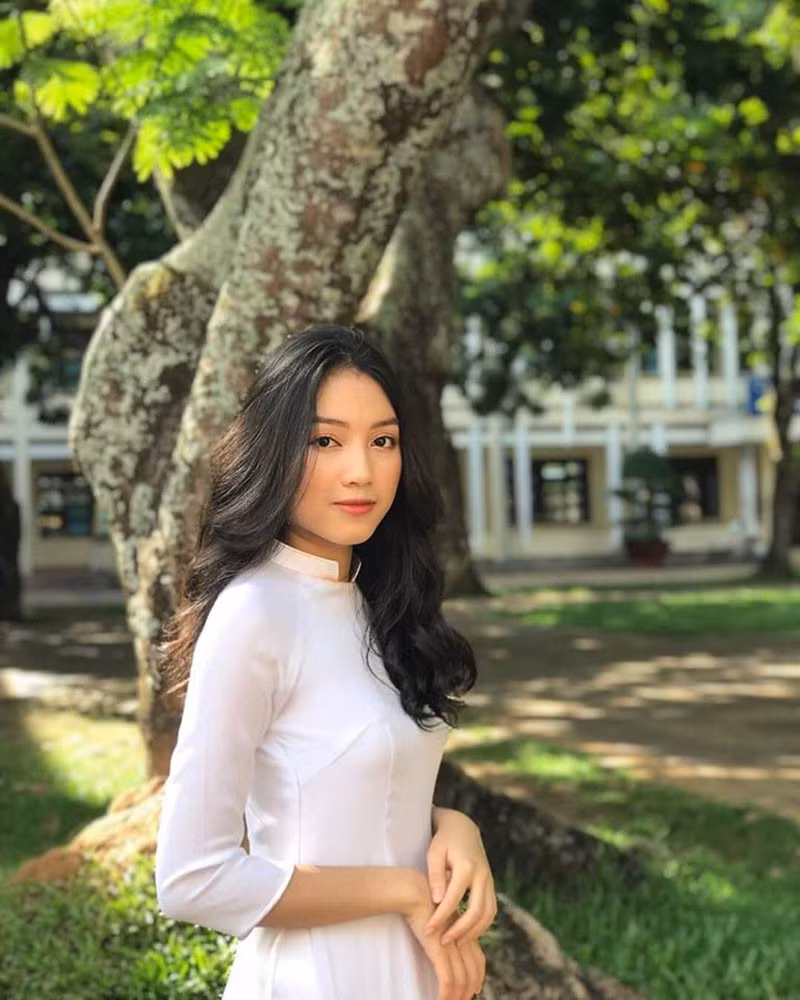 Sắc màu SV 31/7: Nữ sinh mặc áo dài “đẹp nhất mạng xã hội“ ảnh 7
