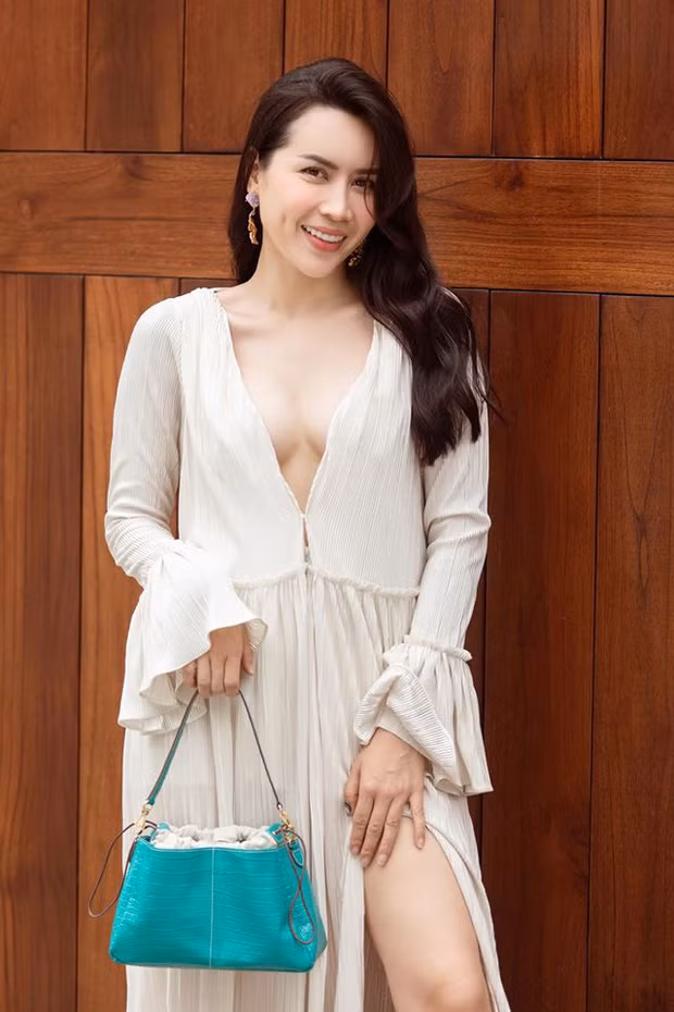 Showbiz 25/7: Sam chi mạnh tay mua xế hộp, Kay Trần đầu quân về công ty Sơn Tùng M-TP ảnh 11