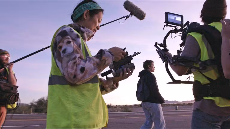 Chloé Zhao – người phụ nữ châu Á nhỏ bé làm nên kỳ tích tại Hollywood ảnh 3