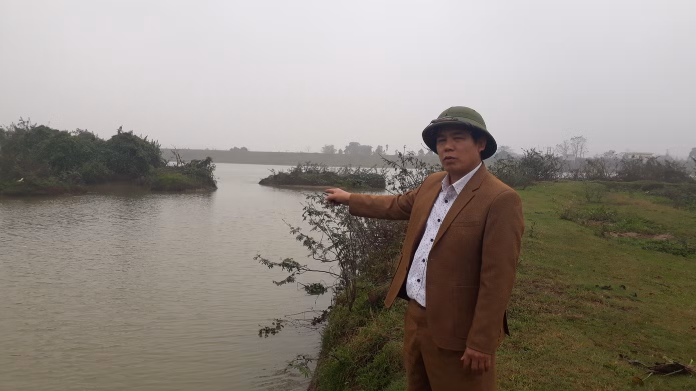 Yêu cầu dừng ngay việc mở cống nước thải gây ô nhiễm môi trường sông Cầu ảnh 1