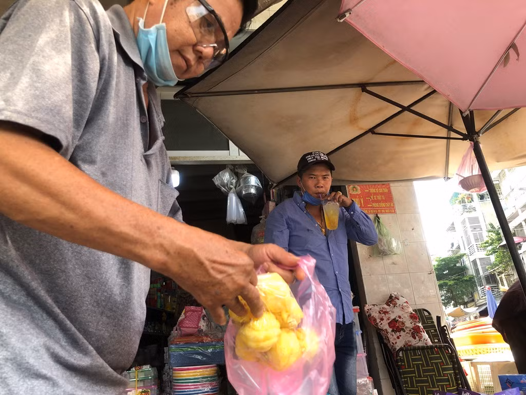Thơm mini Thái Lan 'xuống đường', giá 120.000 đồng/kg ảnh 5