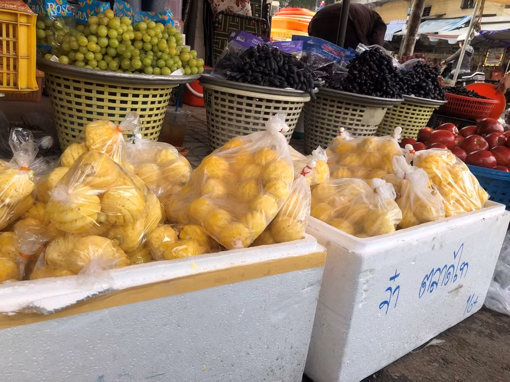Thơm mini Thái Lan 'xuống đường', giá 120.000 đồng/kg ảnh 6