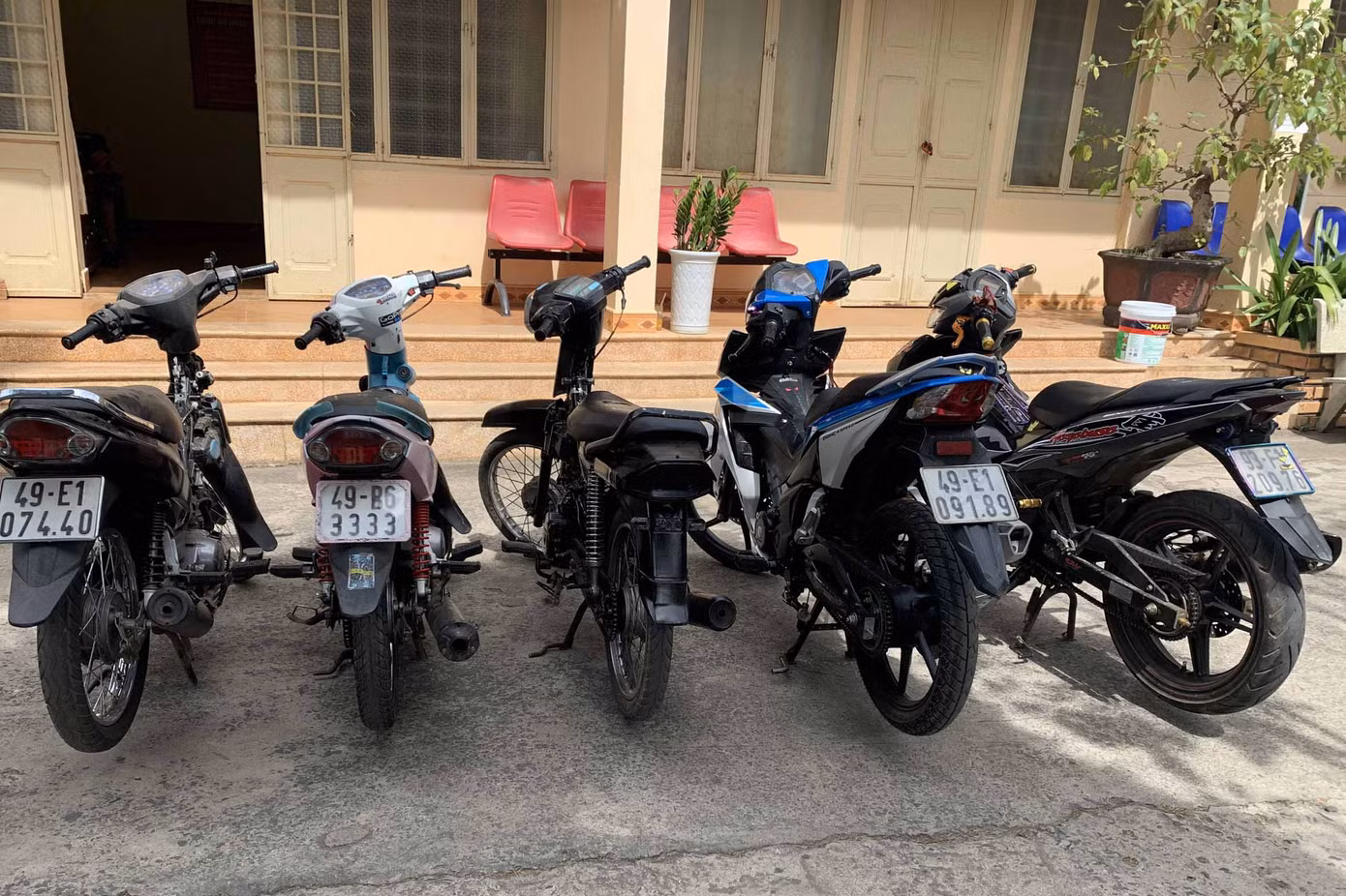 Lâm Đồng: Triệt phá băng nhóm dùng mã tấu, lộng hành ảnh 4