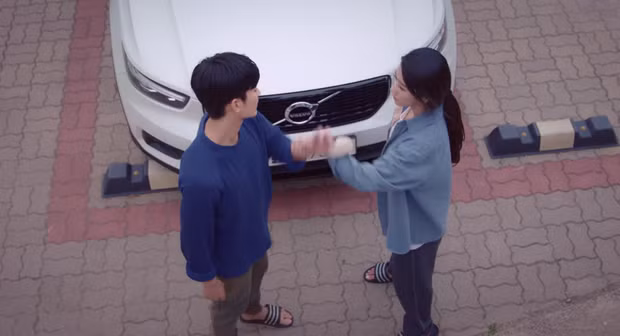 “Thánh tiết kiệm” gọi tên Kim Soo Hyun: Bảy năm rồi vẫn dùng một đôi dép ảnh 5