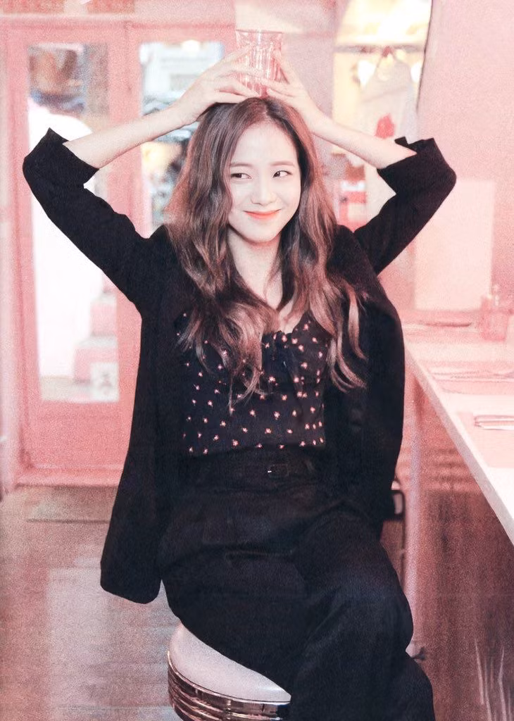 Học ngay BLACKPINK bí kíp tạo dáng siêu tự nhiên mà lên ảnh "sống ảo" cực đẹp ảnh 8