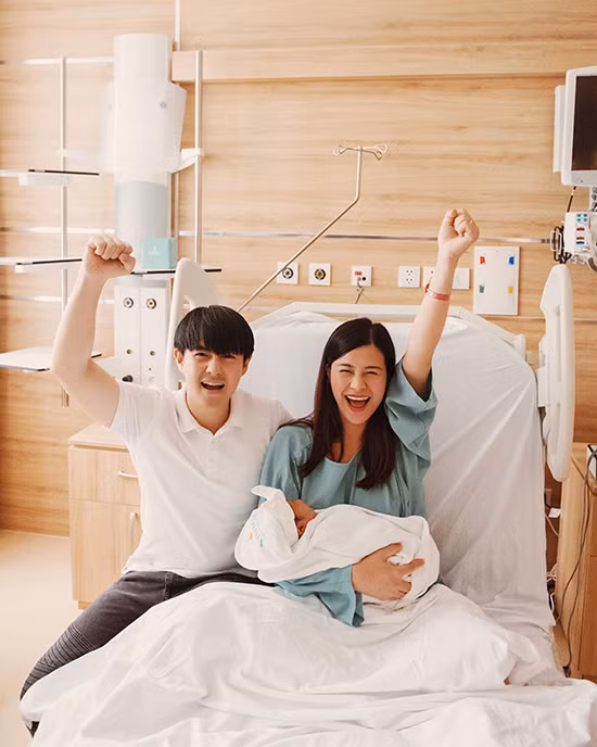 Sao Việt lấy chuyện hôn nhân, con cái để hợp tác quảng cáo: Sống sao cho vừa lòng? ảnh 4