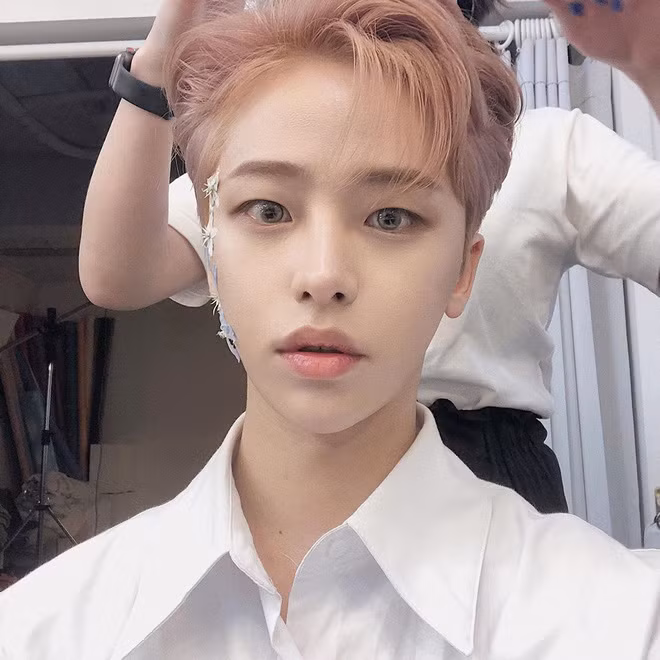 YouTuber chơi lớn đi làm tóc tại tiệm của BTS, TWICE, NCT và cái kết bất ngờ ảnh 5