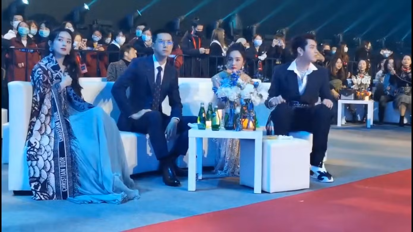 Đụng độ hai tình cũ của chồng, Triệu Lệ Dĩnh hành xử thế nào mà được netizen vỗ tay? ảnh 7