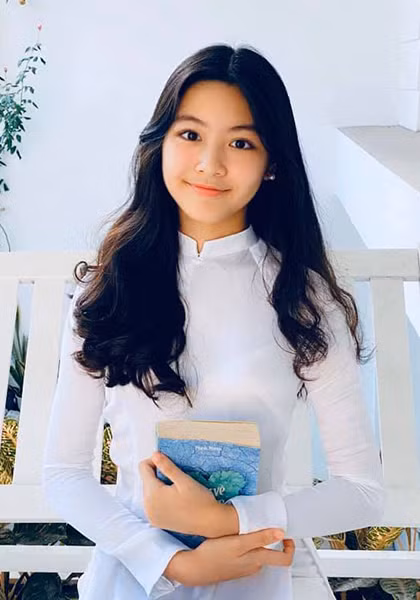 Con gái diễn viên Quyền Linh gây bão trên thảm đỏ: Chuẩn nhan sắc Hoa hậu tương lai là đây ảnh 3