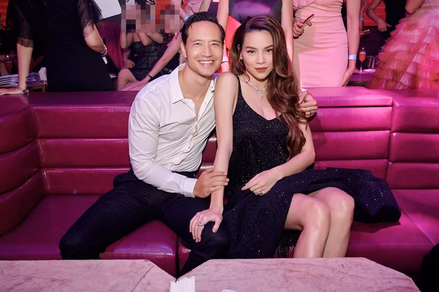Lần đầu tiên từ khi có tin đồn mang thai, Hồ Ngọc Hà công khai khoe bụng bầu ảnh 2