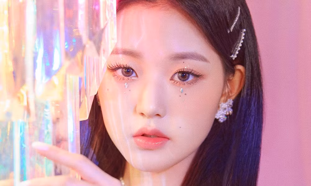Đâu chỉ Jang Won Young, Kim Min Joo cũng xứng làm “Thủy thủ Mặt Trăng” của IZ*ONE ảnh 10