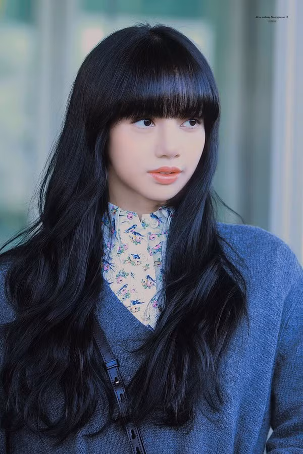 Chỉ có thể là Lisa: Thả nhẹ bức ảnh “không tóc mái” cũng leo thẳng lên Top Trending ảnh 5