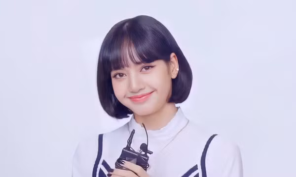 Chỉ có thể là Lisa: Thả nhẹ bức ảnh “không tóc mái” cũng leo thẳng lên Top Trending ảnh 6