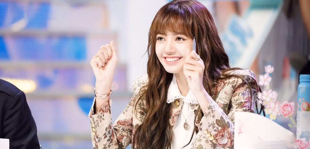“Thanh Xuân Có Bạn 3” khởi động: Nhân tố hút rating Lisa (BLACKPINK) ở lại được không? ảnh 4