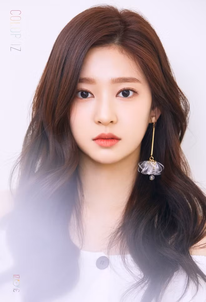Đâu chỉ Jang Won Young, Kim Min Joo cũng xứng làm “Thủy thủ Mặt Trăng” của IZ*ONE ảnh 7