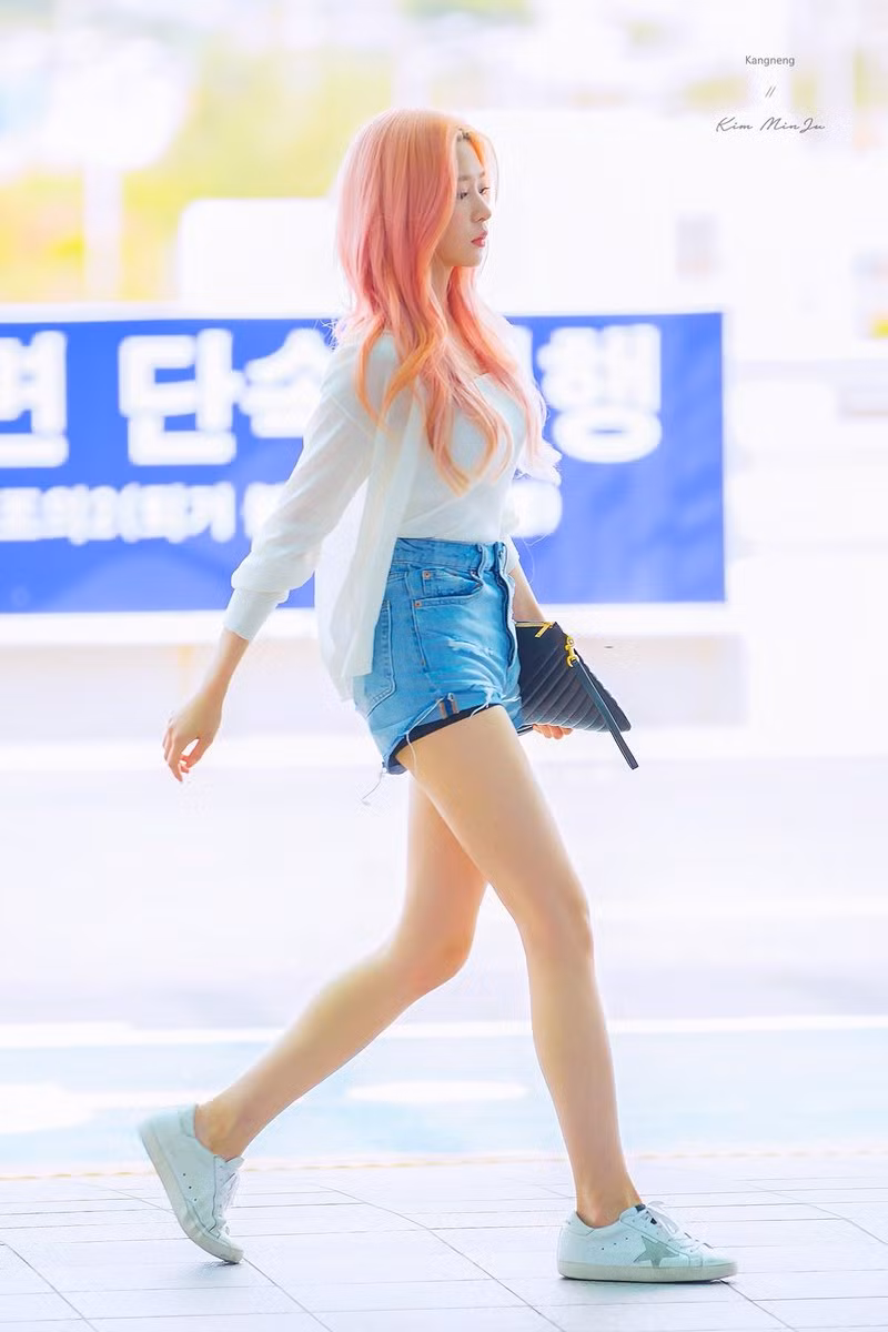 Đâu chỉ Jang Won Young, Kim Min Joo cũng xứng làm “Thủy thủ Mặt Trăng” của IZ*ONE ảnh 5
