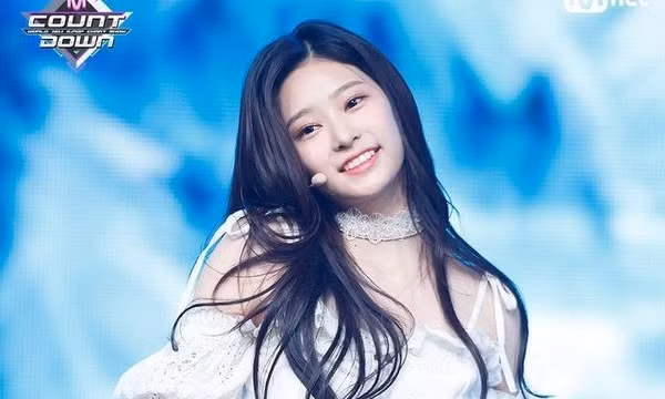 Thêm nữ idol K-Pop gây bối rối về chiều cao thực: Cao quá nên phải hạ bớt số đo? ảnh 5