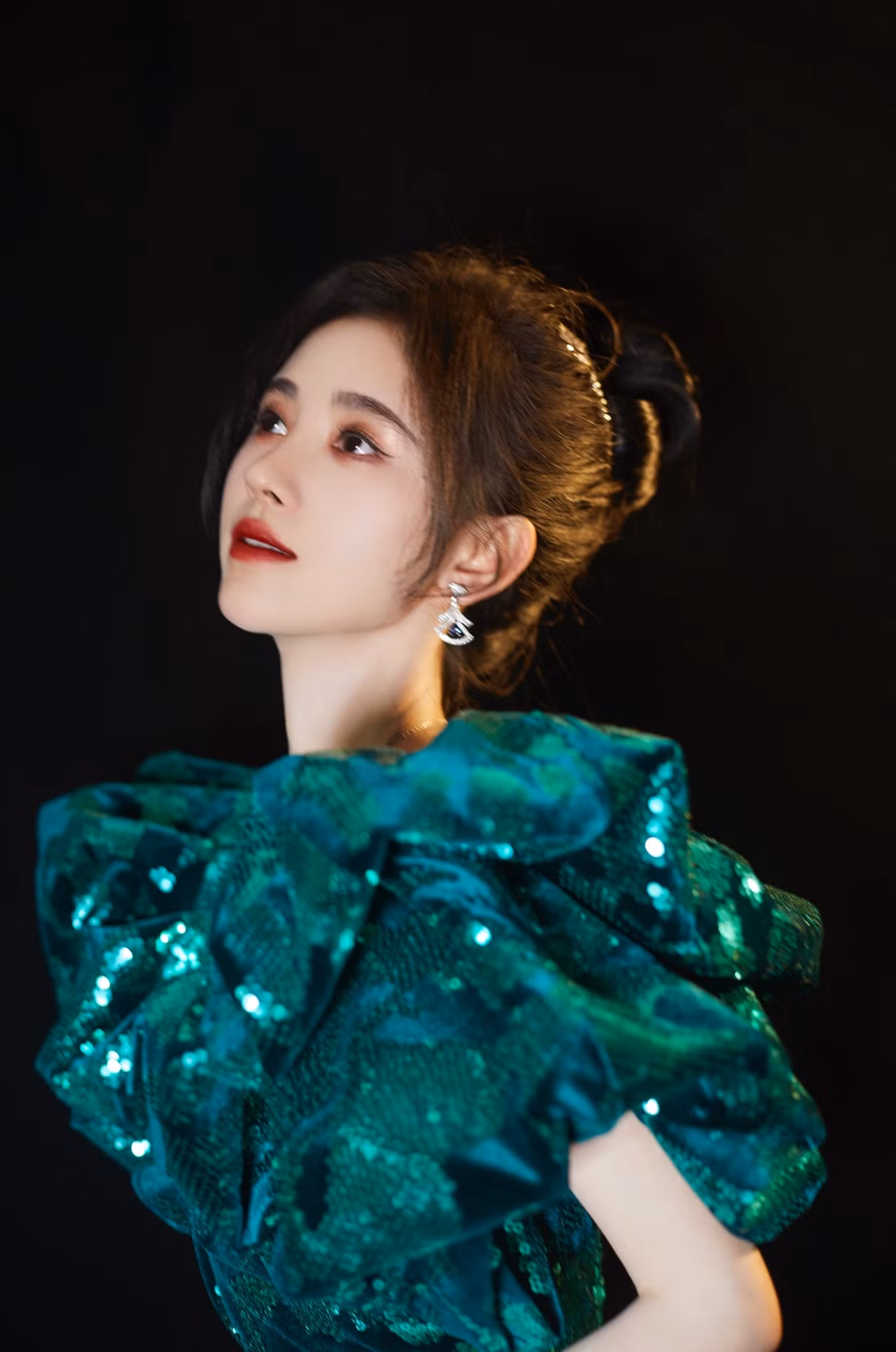 “Mỹ nữ 4000 năm” Cúc Tịnh Y được tìm kiếm nhiều nhất Đêm hội Weibo nhờ cực phẩm này ảnh 2