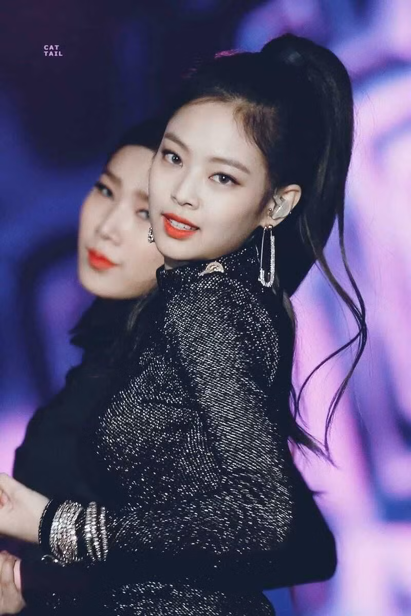 Nhìn lại 7749 kiểu tóc của Jennie: Ngay cả kiểu kỳ quặc nhất cũng vẫn thấy xinh ảnh 4