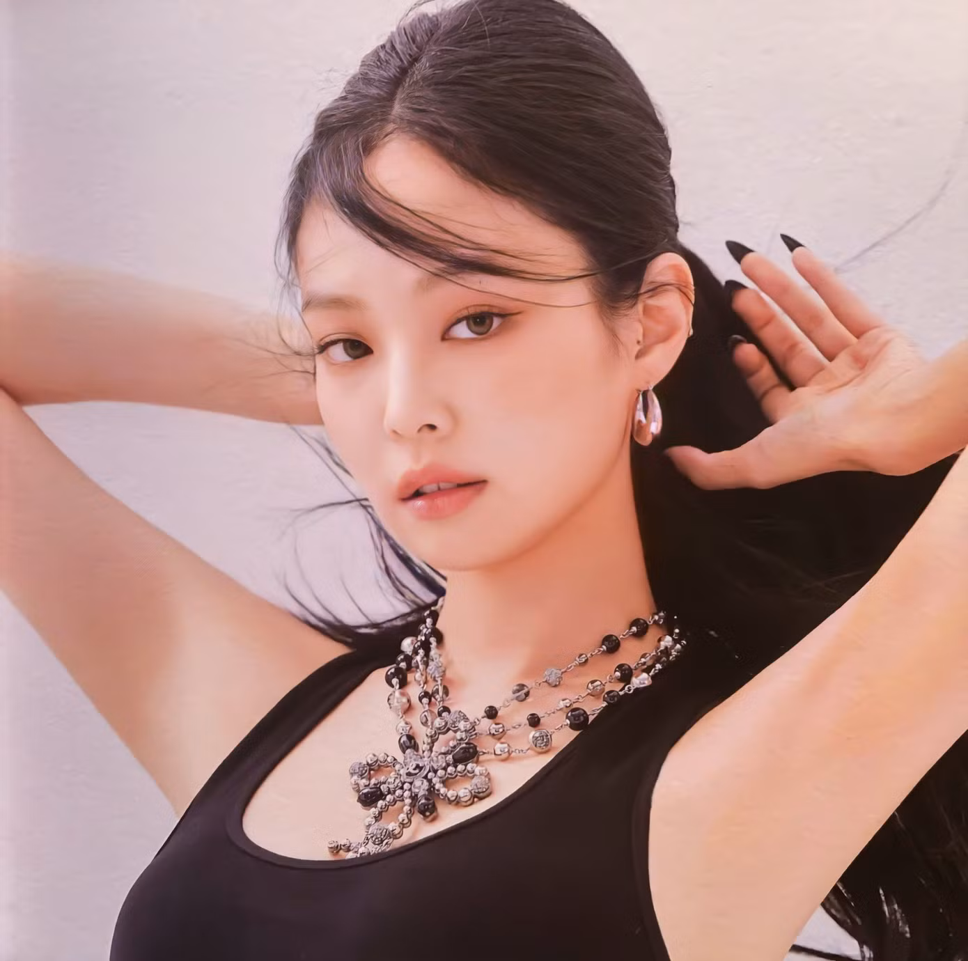 Netizen thở phào nhẹ nhõm khi Jennie BLACKPINK có động thái này giữa ồn ào trang phục y tá ảnh 3