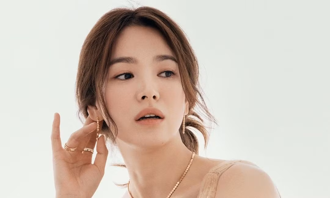 Suri Cruise: “Rich kid” kiêu sa ngày nào đã trở thành Lọ Lem giản dị mà hạnh phúc ảnh 12 Suri Cruise: “Rich kid” kiêu sa ngày nào đã trở thành Lọ Lem giản dị mà hạnh phúc ảnh 12