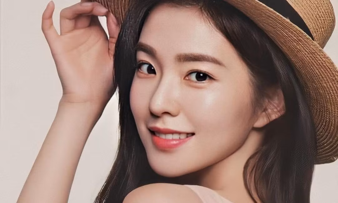 Cứ ngỡ Lisa không thể sống thiếu keo xịt tóc mái, hóa ra vật bất ly thân lại là thứ khác ảnh 5