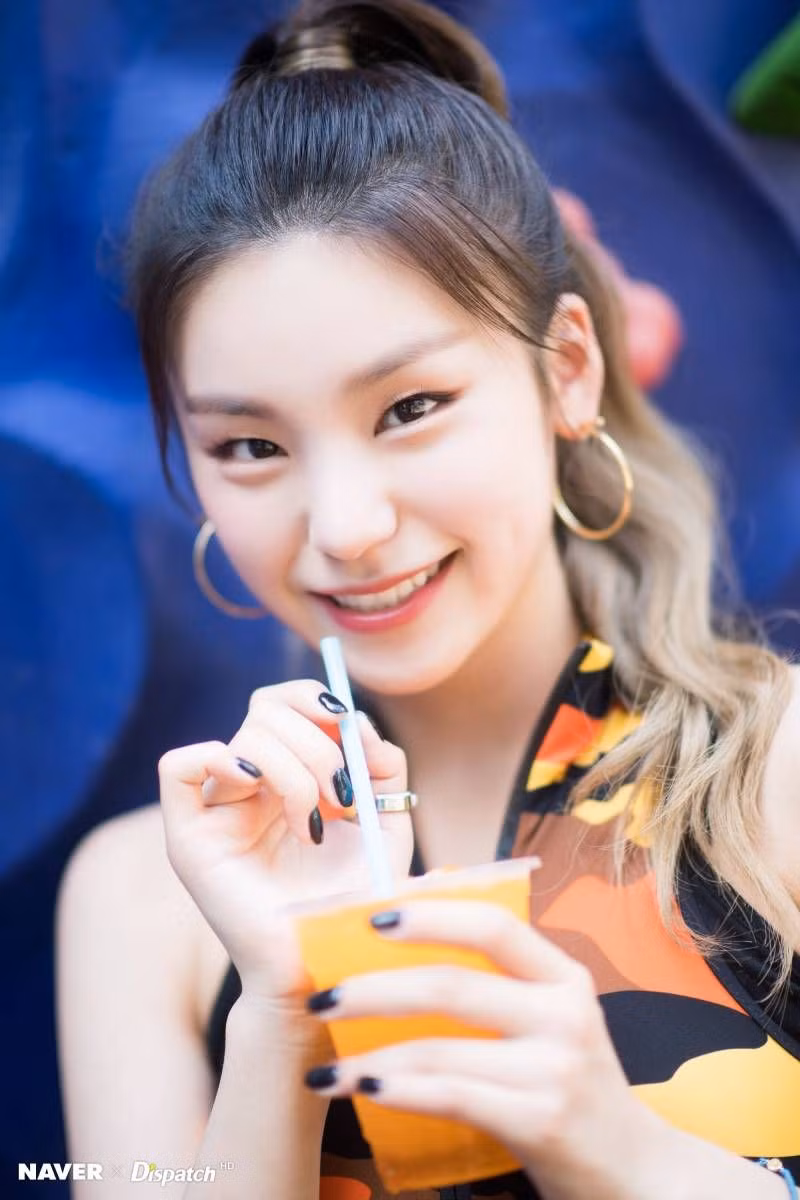 Đã tìm ra nữ idol “miễn nhiễm” với lông mày: Để kiểu nào cũng "đẹp bất chấp" ảnh 5