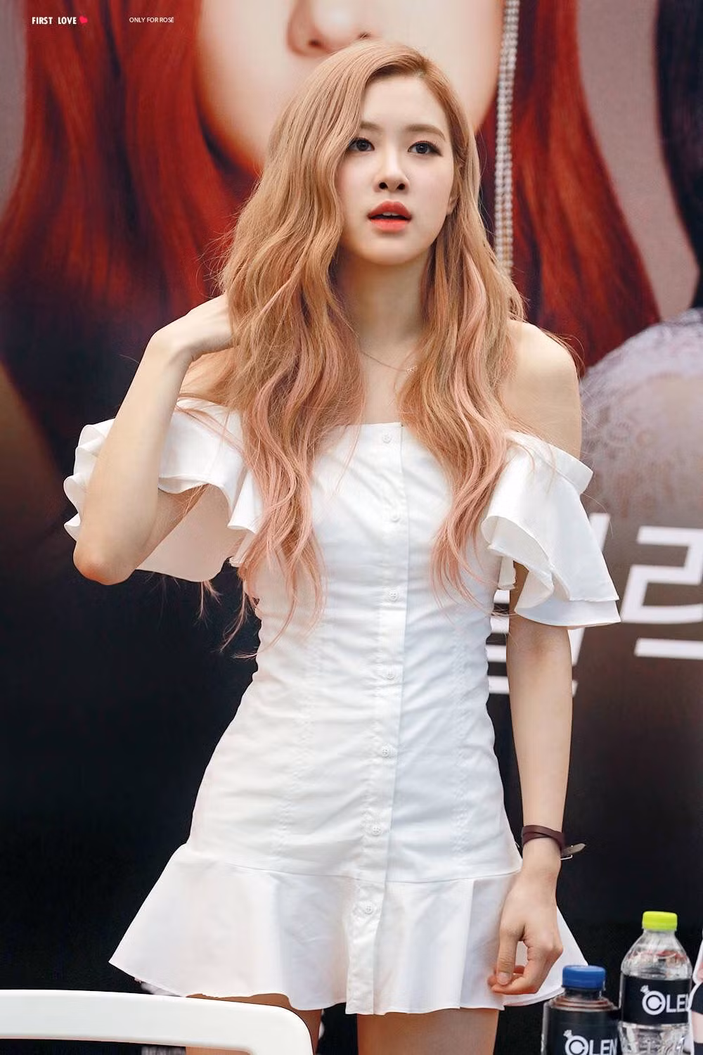 Rosé (BLACKPINK) tiết lộ vòng eo không nhỏ như lời đồn nhưng netizen cho rằng cô nói dối ảnh 4