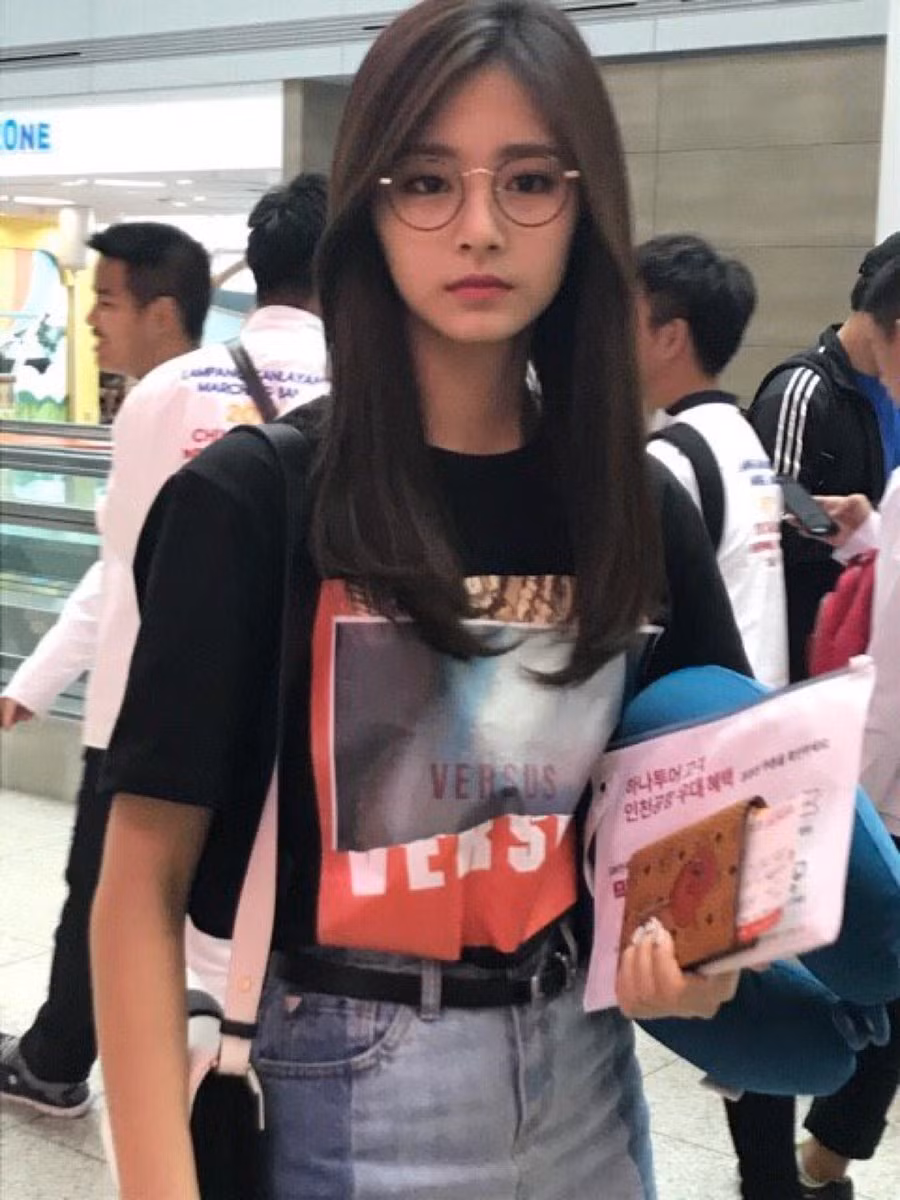 Ngược đời như Tzuyu (TWICE): Gặp bên ngoài còn xinh đẹp hơn ảnh đã qua chỉnh sửa ảnh 3