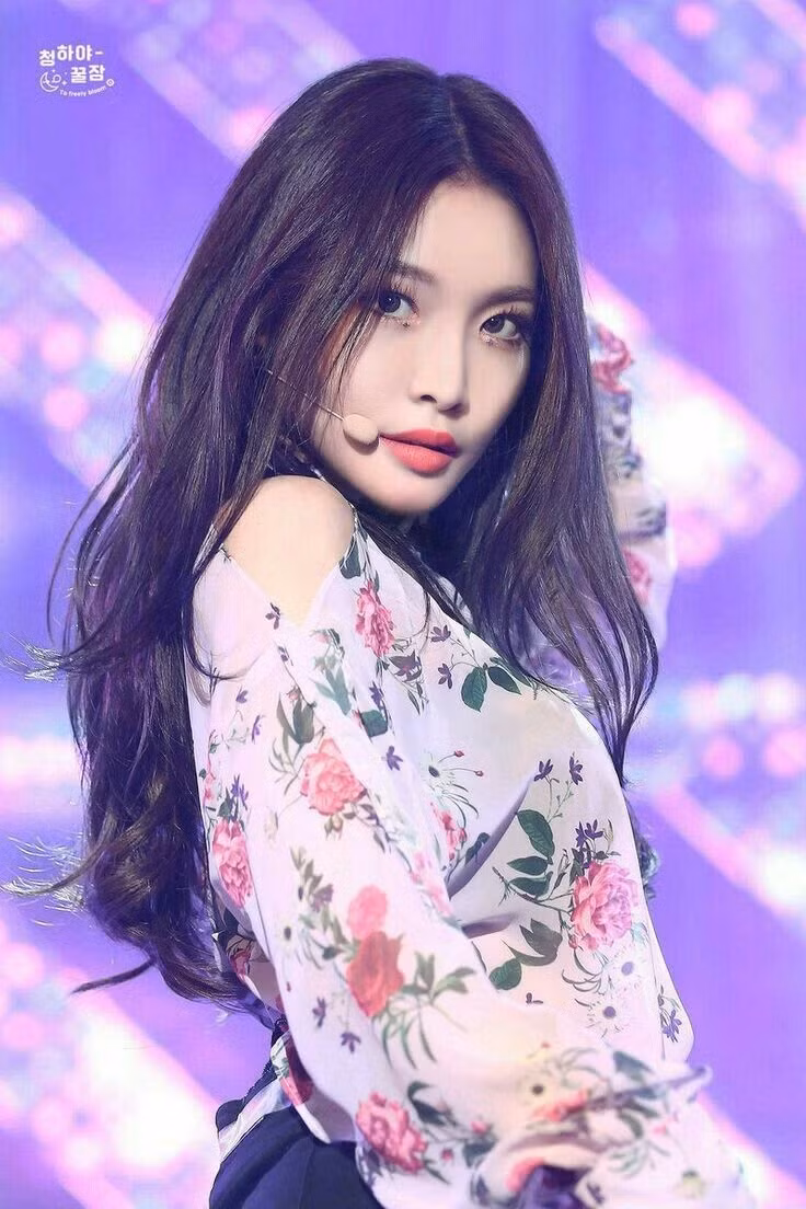 Từng được khen là có vẻ đẹp cá tính nhưng Chungha giờ bị nhận xét trông hệt Park Bom ảnh 6