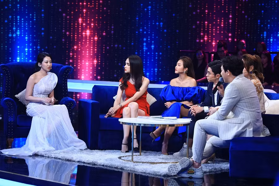 Khi hội chị em bạn dì quyết tâm khuynh đảo showbiz thì không gì là không thể ảnh 4