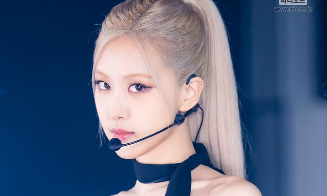 Fan nhanh chóng minh oan cho Rosé trước cáo buộc “On The Ground đạo nhạc Taylor Swift“ ảnh 4