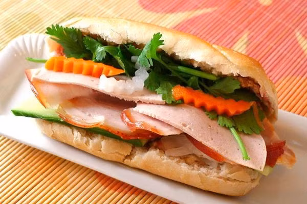 Những 'đại kỵ' khi ăn bánh mỳ, không phải ai cũng biết ảnh 4