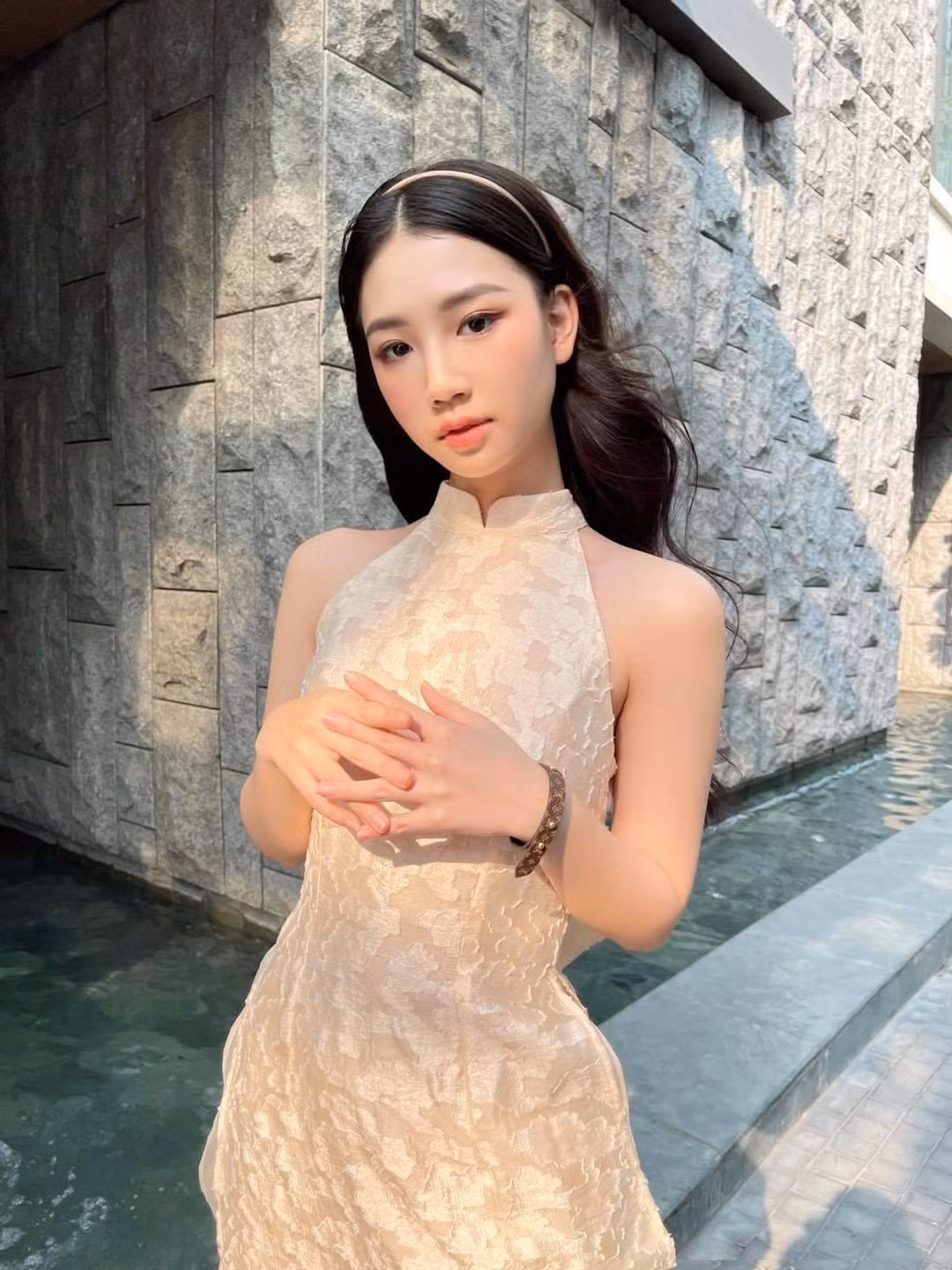 “Sao” Việt đón Valentine: Sơn Tùng thả tim, Thiều Bảo Trâm đẹp nhất khi không thuộc về ai, Tóc Tiên gợi cảm “một mình“ ảnh 17