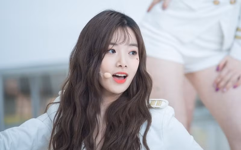 Sau video “phòng the” mạo danh Lan Ngọc, lại xuất hiện clip "nóng" khác gán cho Ngọc Trinh ảnh 3 Sau video “phòng the” mạo danh Lan Ngọc, lại xuất hiện clip "nóng" khác gán cho Ngọc Trinh ảnh 3