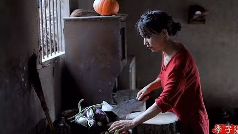 Động thái “ngược” căng của Lý Tử Thất sau “bão” comments bị cho là kém sắc ngoài đời ảnh 9