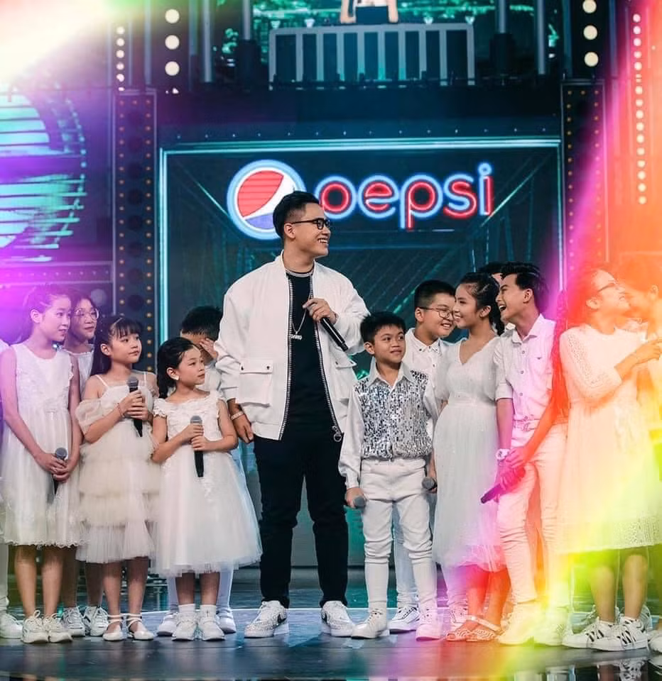 Chung kết Rap Việt: Rap về miền Trung, Gonzo khiến Trấn Thành một lần nữa rơi nước mắt ảnh 4