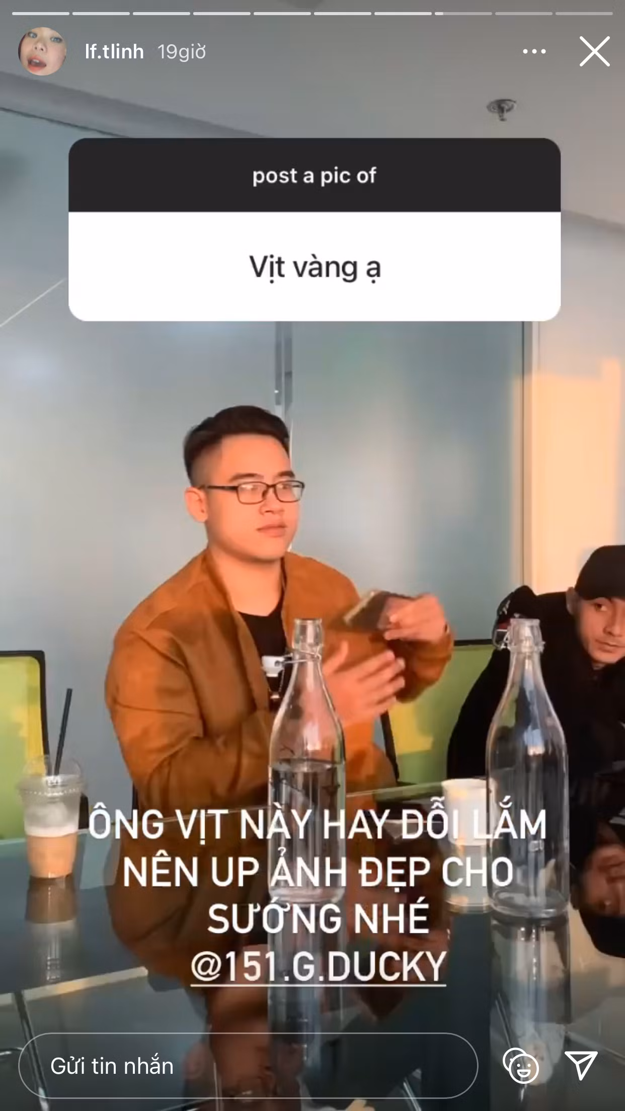 Châu Bùi, Tlinh, Đồng Ánh Quỳnh và loạt bạn trẻ “mê mệt” bởi trào lưu Post A Pic Of ảnh 9