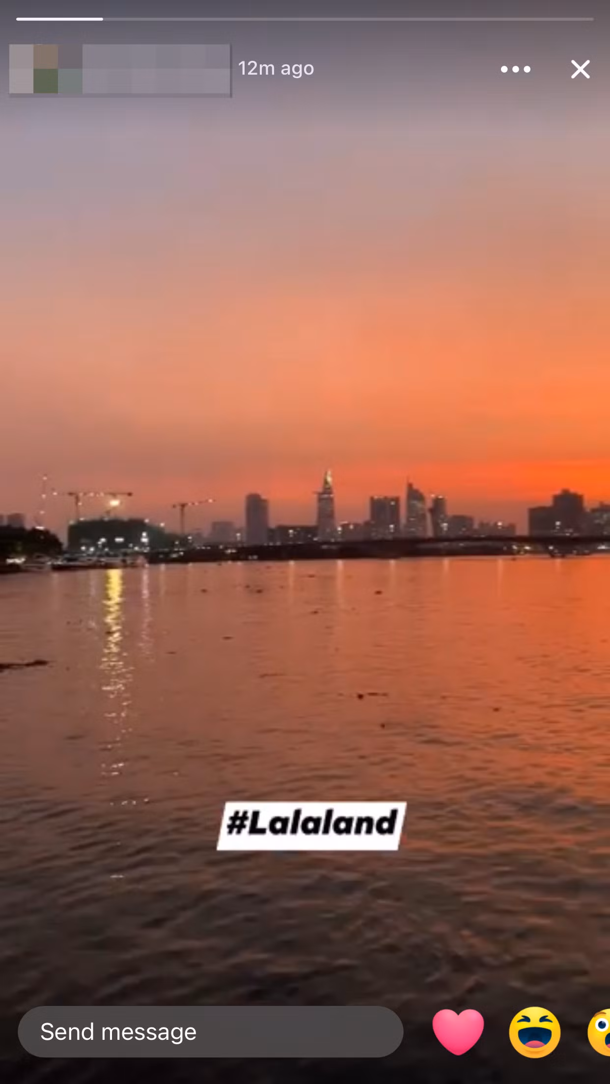 Tạm gác lại lo âu, người dân Sài Gòn cùng ngắm hoàng hôn đẹp như trong phim “La La Land“ ảnh 5