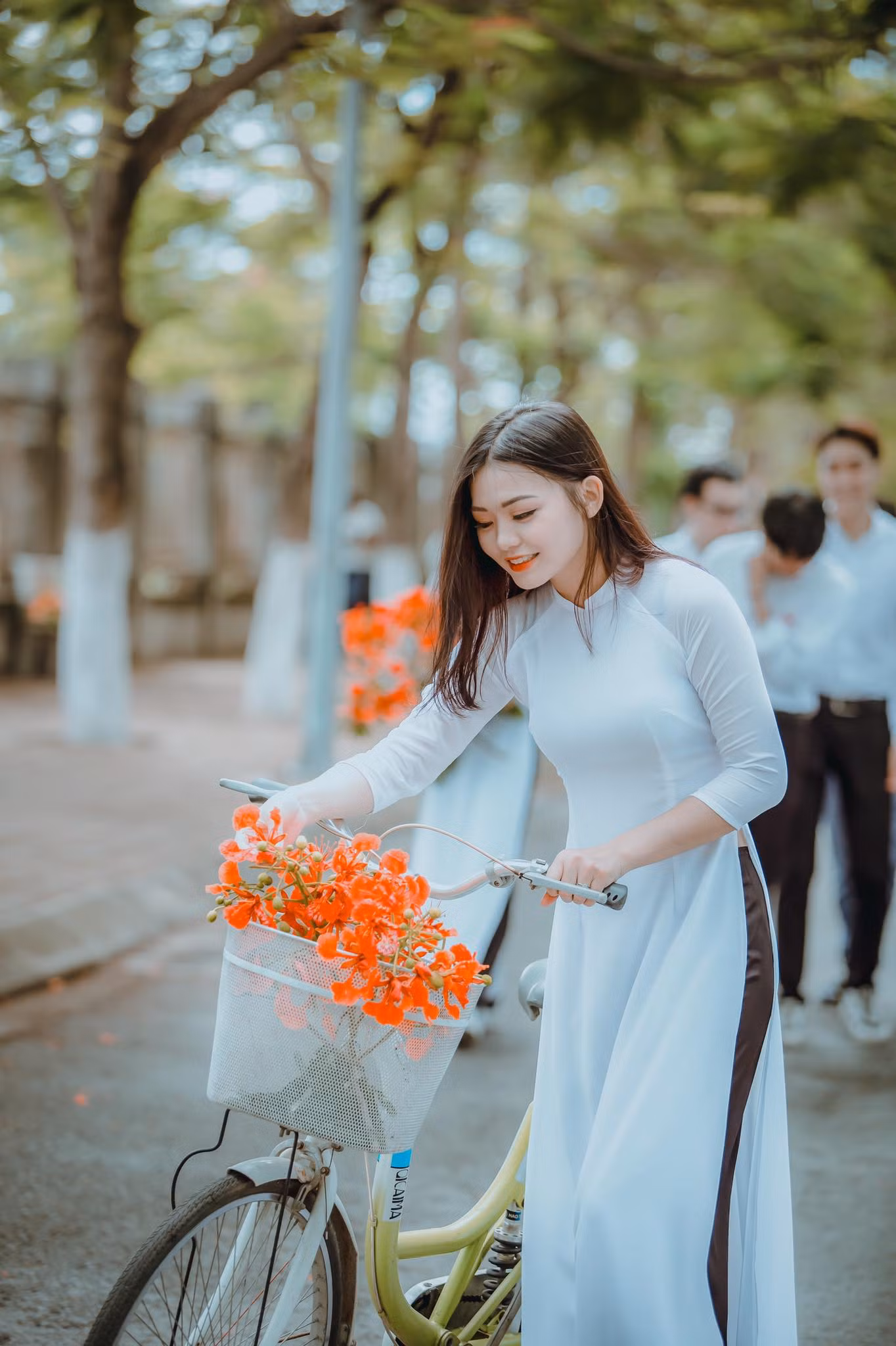 Những tọa độ “check in” đẹp mê mẩn tại Đại học Đại Nam ảnh 9