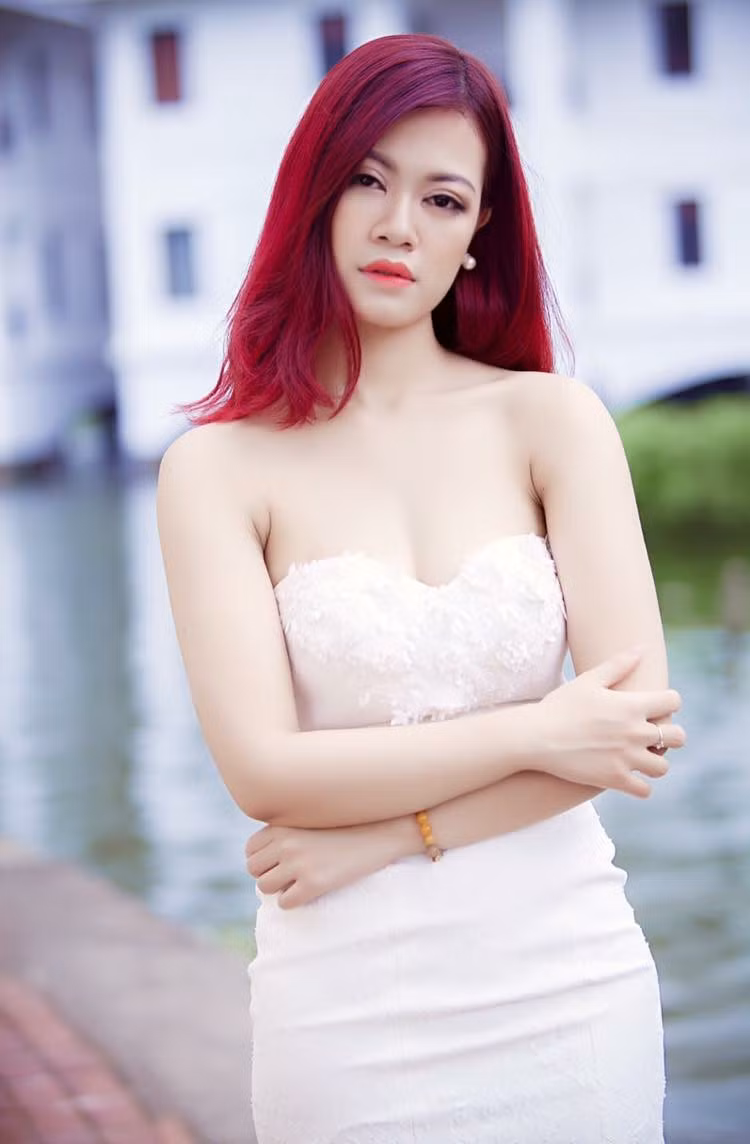 Hoàng Yến bất chấp bằng mọi giá để trở về quê hương học và làm việc ảnh 9