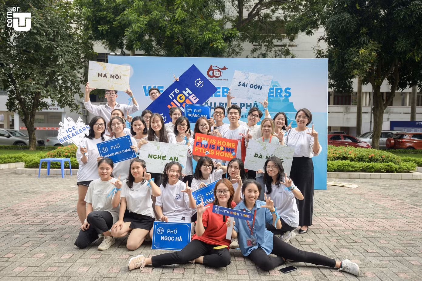 Thầy cô trường Đại học Ngoại thương “phá tan băng” cùng tân sinh viên ảnh 9
