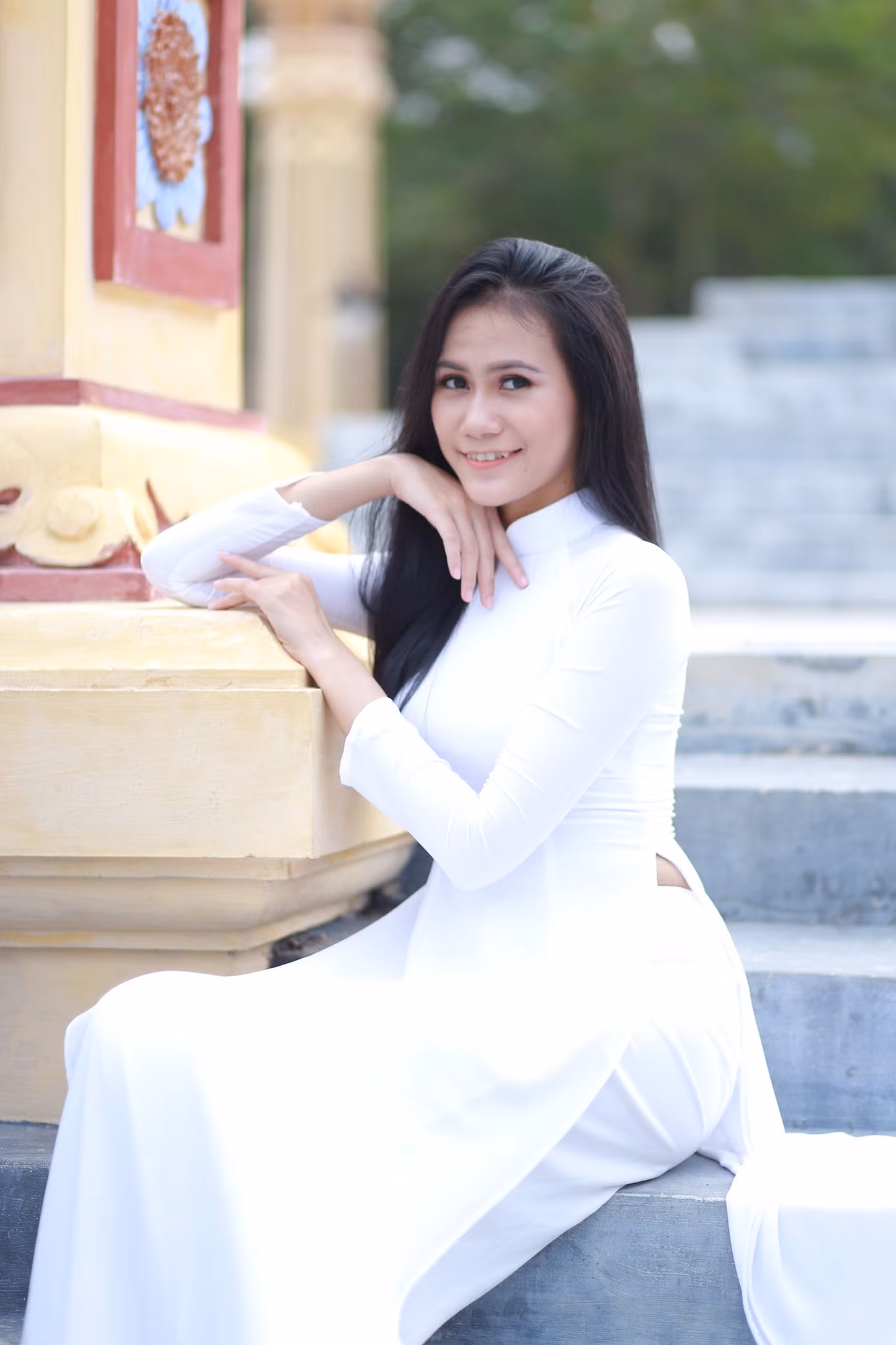 Nét đẹp cá tính đầy cuốn hút của nữ sinh xứ Huế ảnh 9