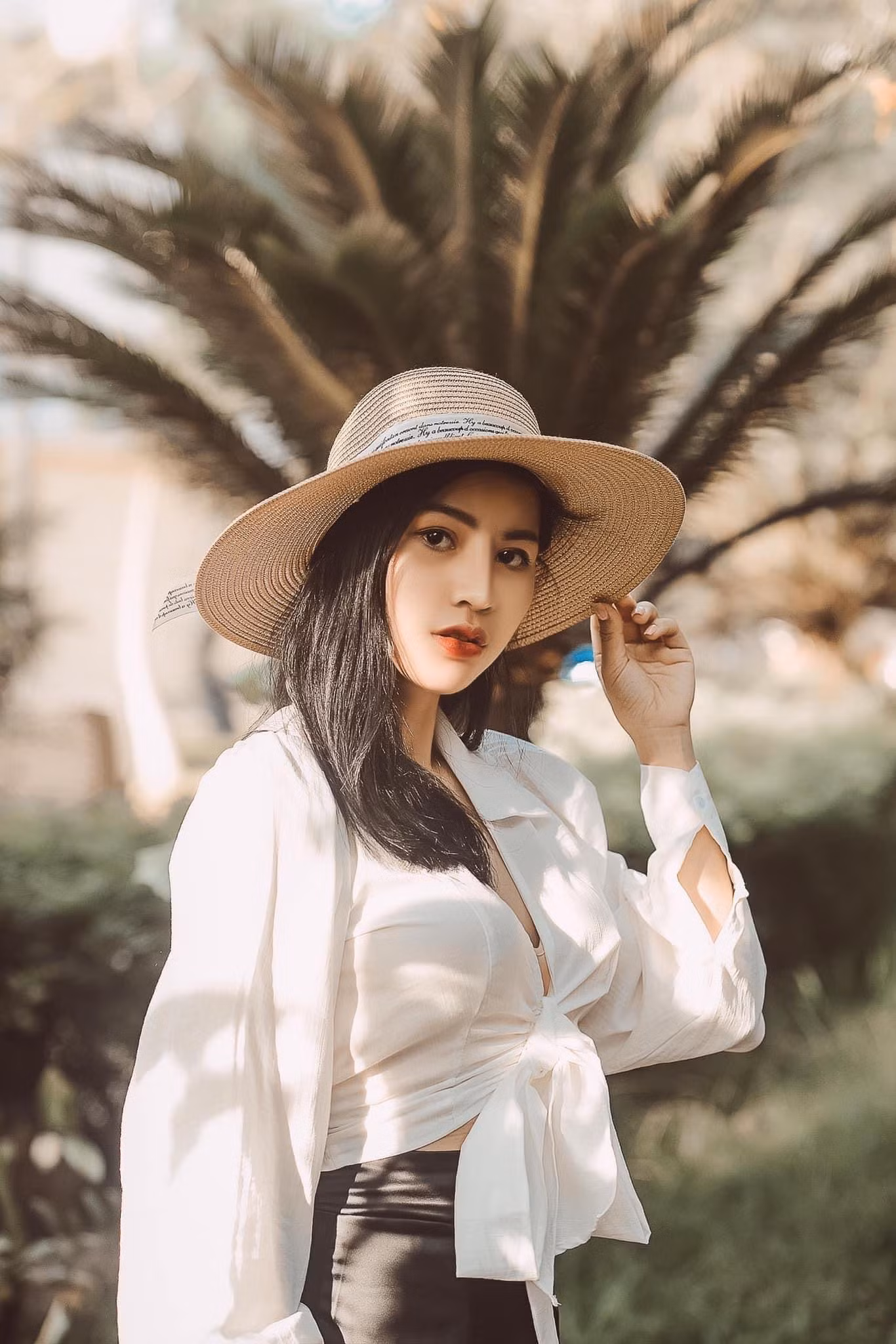 Phạm Hương: “Học nghệ thuật vì đam mê, không phải để đánh đổi” ảnh 1